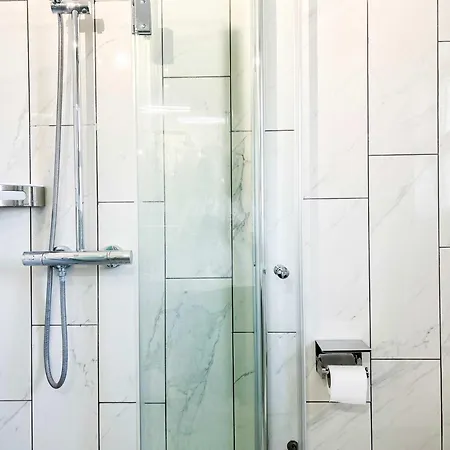 1 Bedroom 637 Apartment