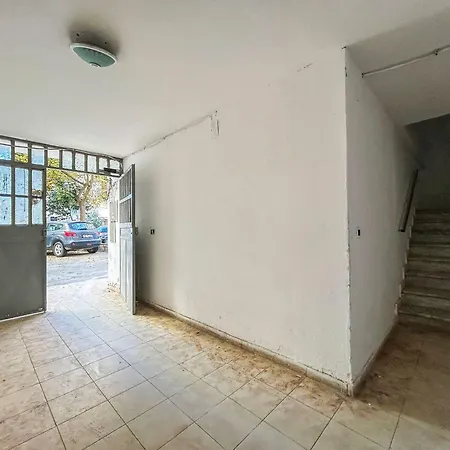 1 Bedroom 637 *