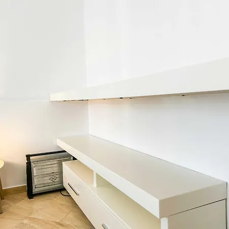 1 Bedroom 637