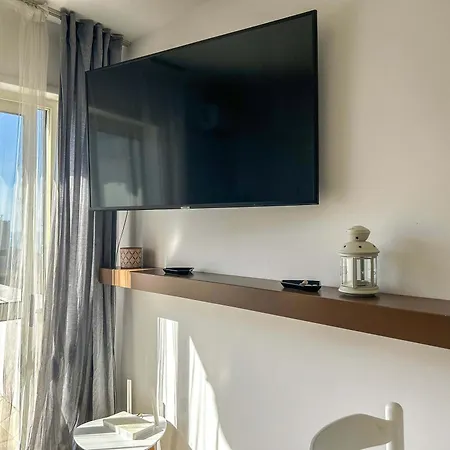 1 Bedroom 637 Apartment